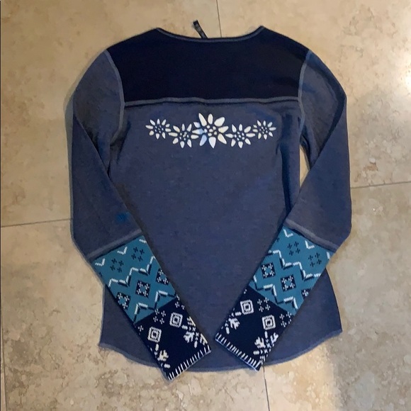 Alp-n Rock cute Henley (EUC) - Picture 3 of 4